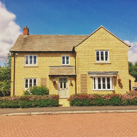 Moon House Witney Exterior foto